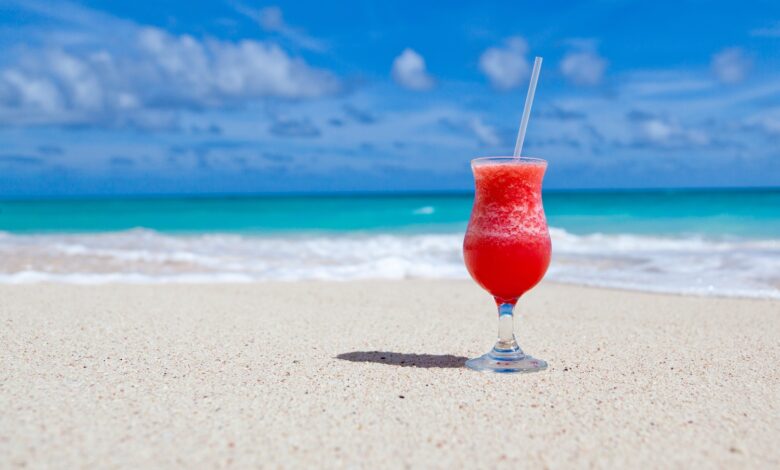 Give these drinks a try on the beach and you’ll love it.